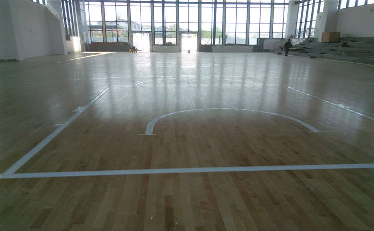 篮球木地板有哪些特点？