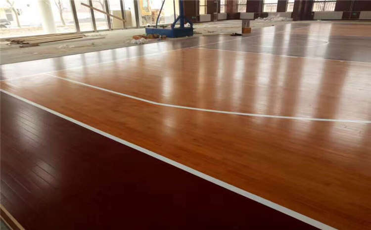 柞木乒乓球馆木地板一般多少钱？