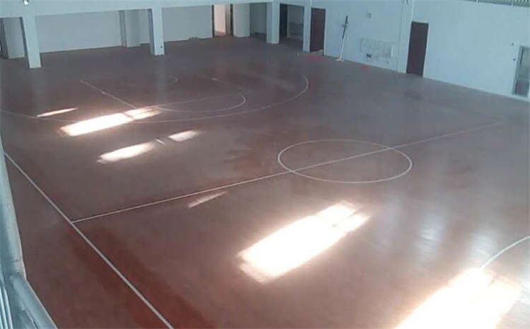 五角枫篮球场实木地板品牌厂家