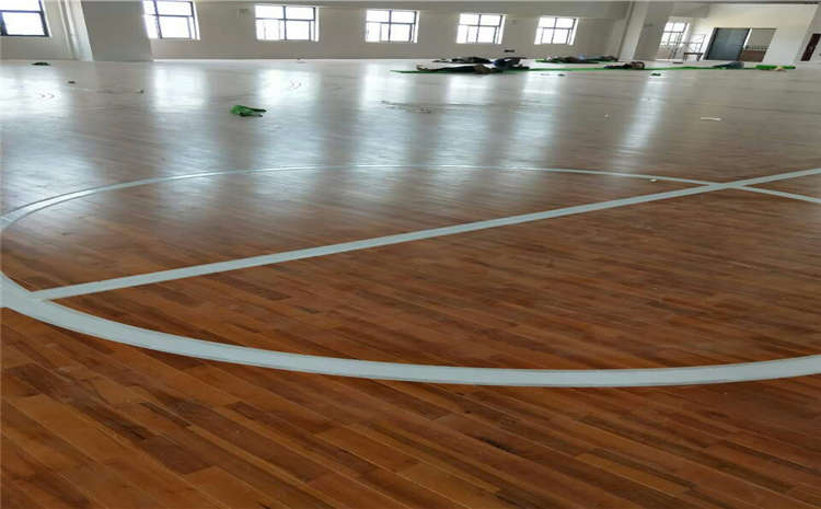 学校体育木地板一般多少钱？