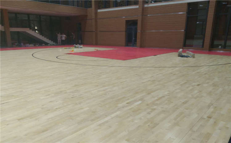 枫木篮球木地板、柞木篮球馆运动木地板区别