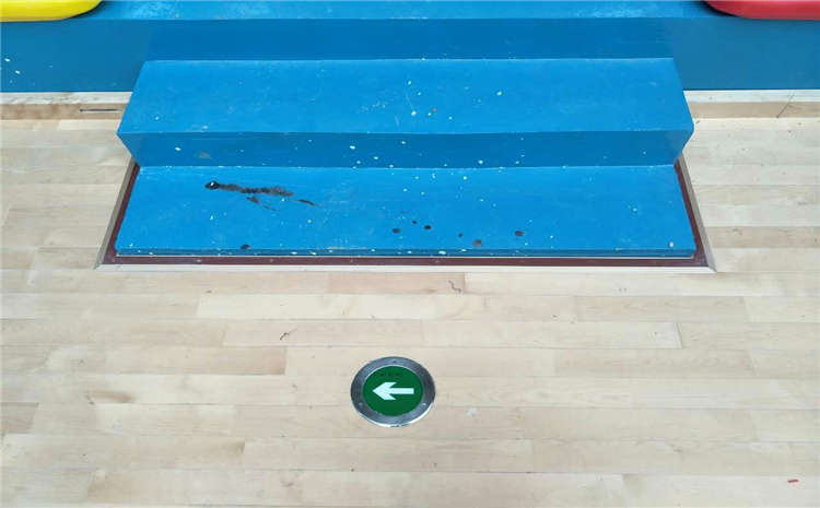 篮球场运动木地板的特点