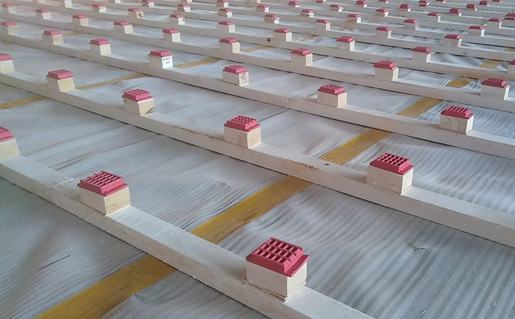 实木运动地板面板层的安装流程