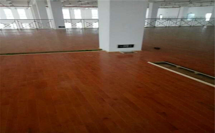 浙江硬木企口体育场地板怎么安装