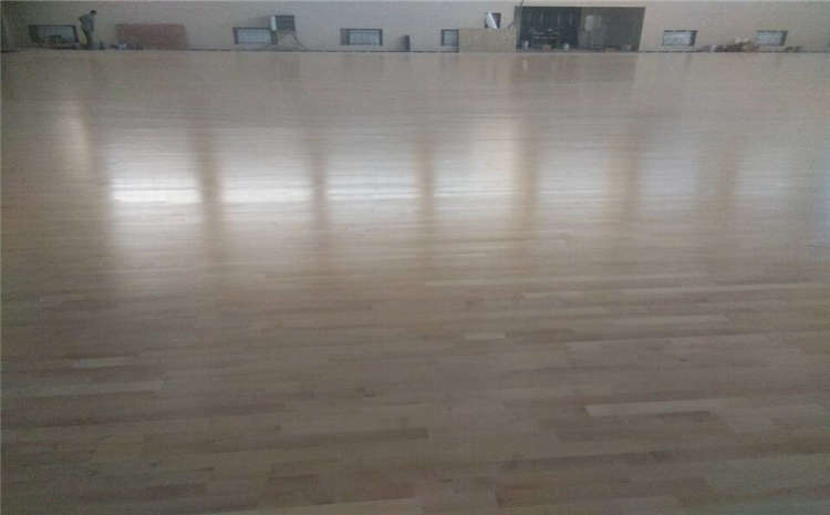贵州枫木运动木地板怎么安装