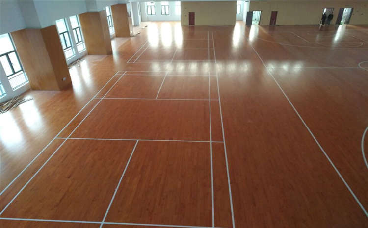 篮球场馆运动木地板怎样进行清洁养护？