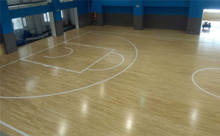 篮球木地板如何货比三家？
