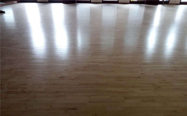 为何室内篮球场运动木地板使用率这么高？