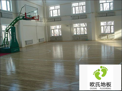 如何才能打造*高档的篮球运动地板